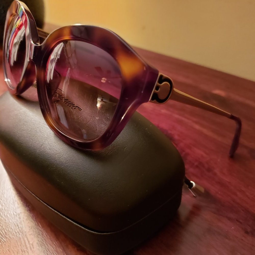 NEW!!! SALVATORE FERRAGAMO SUNGLASSES
